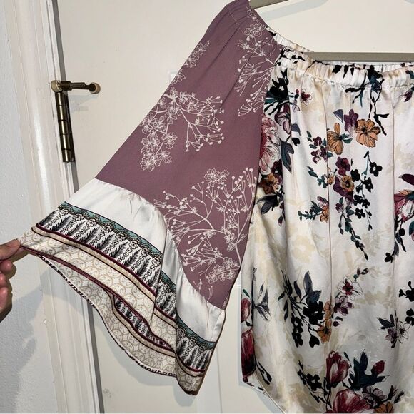 White House Black Market Floral Bell Sleeve Off Shoulder Satin Blouse - Picture 5 of 5